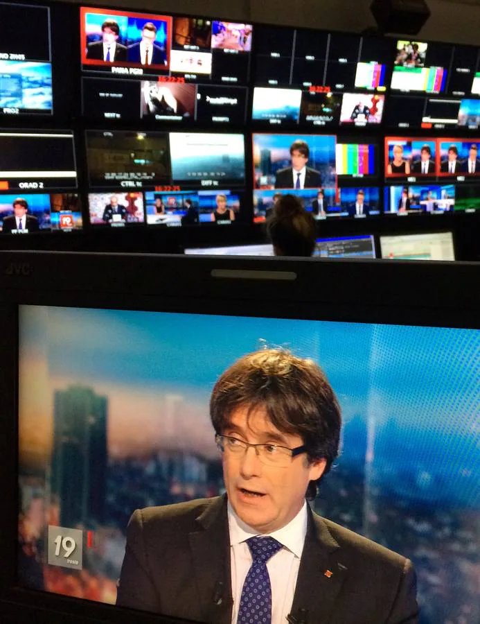 4 de noviembre. Puigdemont, en una entrevista en la televisión belga RTBF television, tras pedir una candidatura de unidad para las elecciones catalanas del 21 de diciembre.