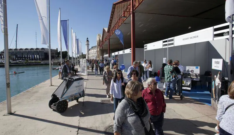 El salón náutico, que se inauguró el miércoles y se ha clausurado este domingo día 5 con una jornada de puertas abiertas, confirma su pujanza con más expositores, ventas y visitas de compradores en la Marina de Valencia