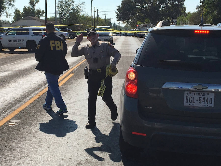 Fotos del tiroteo ocurrido en la primera iglesia Bautista de la localidad de Sutherland Springs, en el estado de Texas, Estados Unidos. Aproximadamente, murieron 26 personas y otras 20 resultaron heridas. 