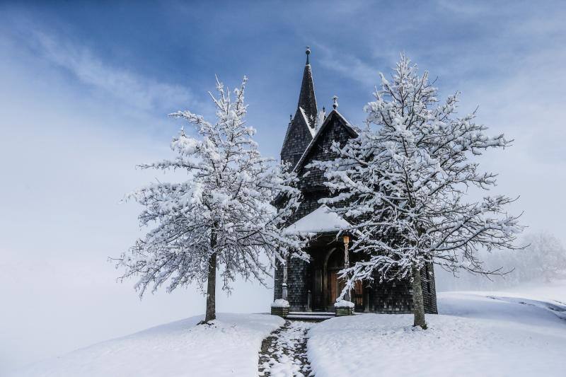 La nieve llega a Austria tras una baja de temperaturas en toda Europa.