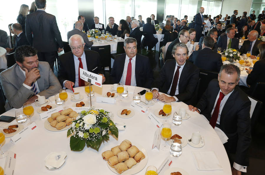 Fotos del Foro LAS PROVINCIAS con el ministro de Fomento, Íñigo de la Serna