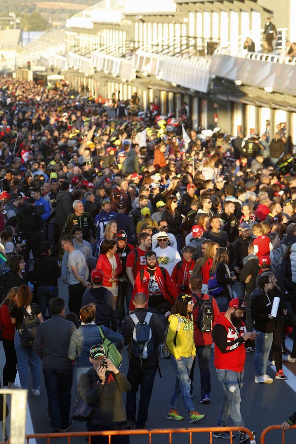 La fiesta llega al circuito de Cheste