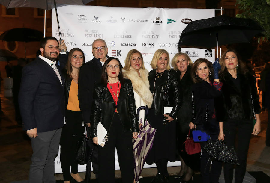 El lobby de las tiendas de lujo del centro de Valencia celebra su XII aniversario en la plaza del Patriarca