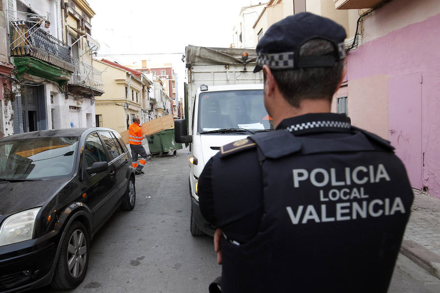 Fotos de la recogida de basura en el Cabanyal