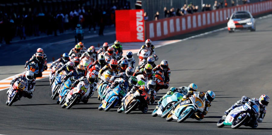 Estas son las mejores imágenes que deja la carrera de Moto3 y el podio de Jorge Martín en el circuito Ricardo Tormo