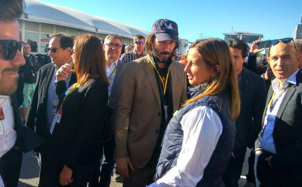 Keanu Reeves, en el Circtuit Ricardo Tormo de Cheste para presenciar las carreras del GP de Valencia.