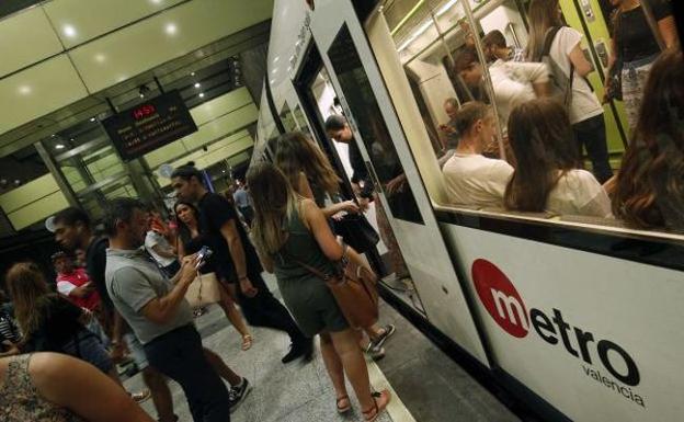 Metro y tranvía tendrán otras tres jornadas de paros parciales la próxima semana