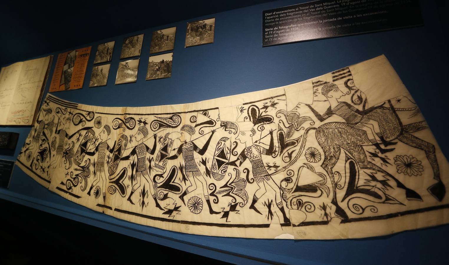 El Museu de Prehistòria ha presentado la exposición (abierta hasta marzo de 2018) 'L'enigma del Vas. Obra mestra de l'art ibèric', una propuesta museística del período íbero que ahonda en los misterios del Vaso de los Guerreros de Llíria, una pieza de gran valor que ha suscitado diversas interpretaciones a lo largo de la historia.