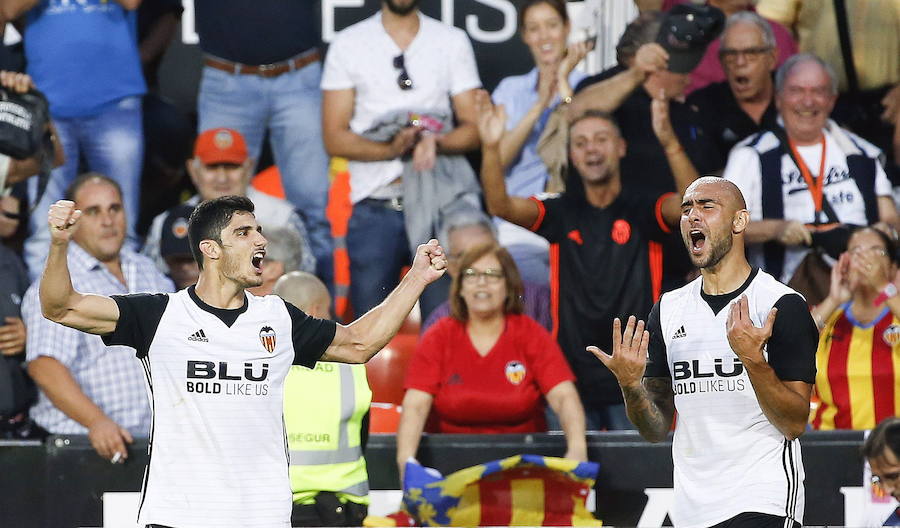 La estrella. La actuación estelar llegó con un doblete para cerrar la goleada ante el Sevilla que servía para afianzarse en una segunda posición que no se ha abandonado desde esa jornada. Zaza y Santi Mina aportaron sus goles para certificar la vuelta del Valencia a la grandeza del fútbol español.