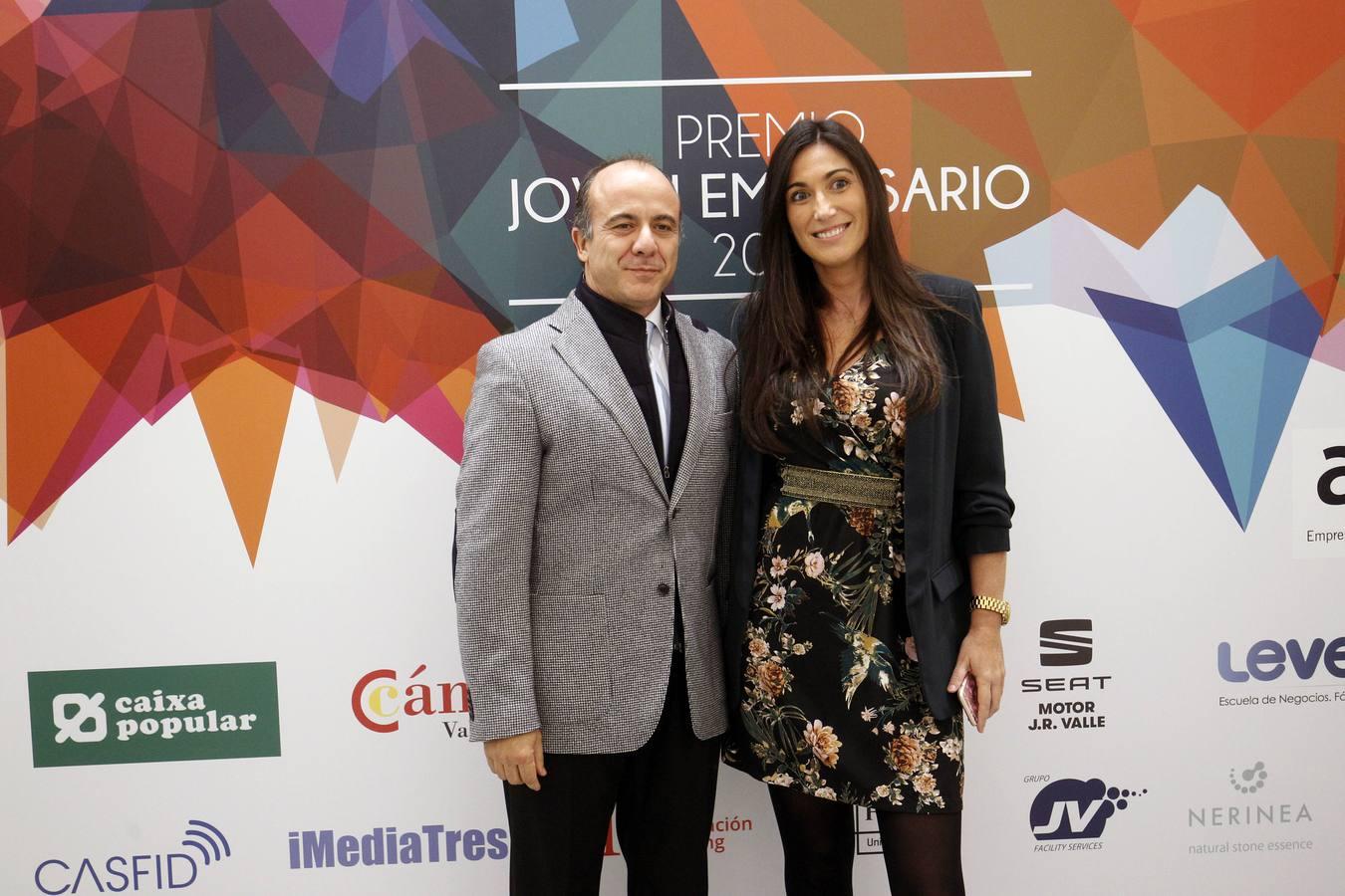 Rubén Navarro de Casas InHaus recibió el Premio Joven Empresario 2017. También fueron galardonados Grow Pro Experience, Novaterra Catering, Mr Jeff e Ymant, entre otros, en la ceremonia celebrada en el Palau de Les Arts Reina Sofía