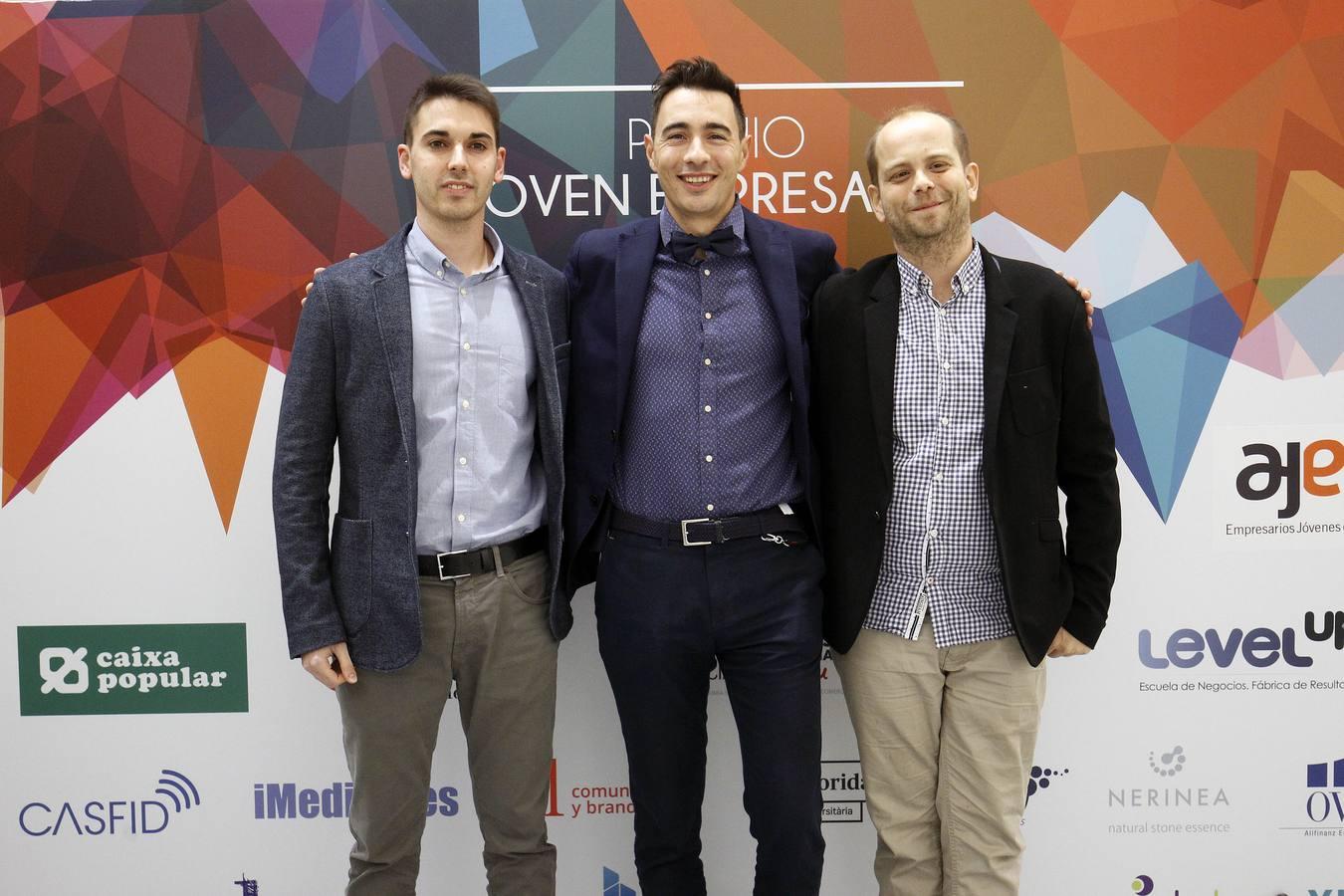 Rubén Navarro de Casas InHaus recibió el Premio Joven Empresario 2017. También fueron galardonados Grow Pro Experience, Novaterra Catering, Mr Jeff e Ymant, entre otros, en la ceremonia celebrada en el Palau de Les Arts Reina Sofía