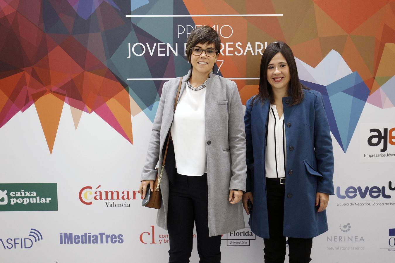 Rubén Navarro de Casas InHaus recibió el Premio Joven Empresario 2017. También fueron galardonados Grow Pro Experience, Novaterra Catering, Mr Jeff e Ymant, entre otros, en la ceremonia celebrada en el Palau de Les Arts Reina Sofía