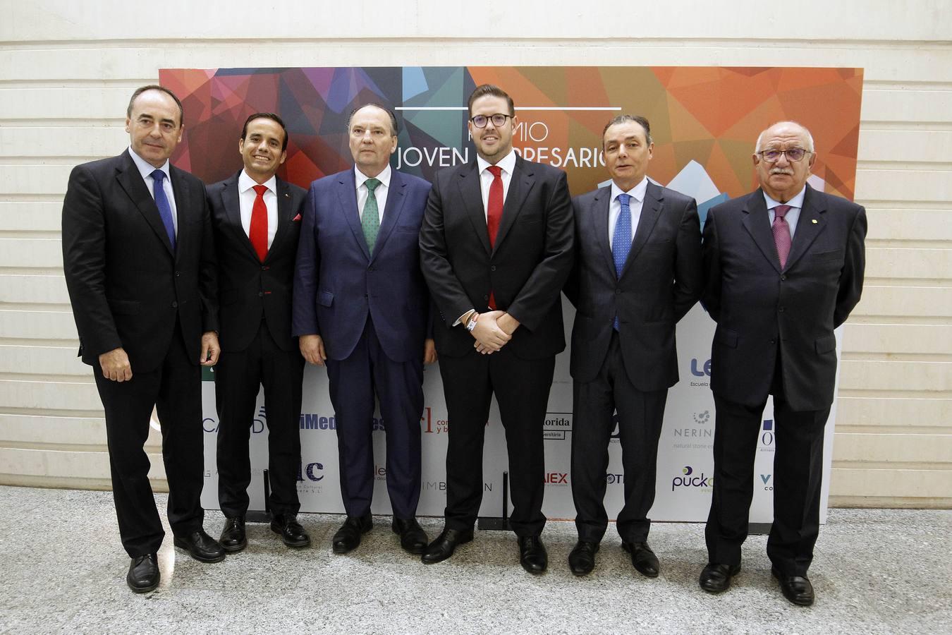 Rubén Navarro de Casas InHaus recibió el Premio Joven Empresario 2017. También fueron galardonados Grow Pro Experience, Novaterra Catering, Mr Jeff e Ymant, entre otros, en la ceremonia celebrada en el Palau de Les Arts Reina Sofía