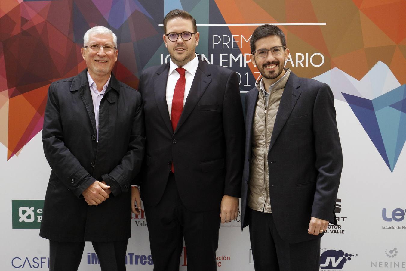 Rubén Navarro de Casas InHaus recibió el Premio Joven Empresario 2017. También fueron galardonados Grow Pro Experience, Novaterra Catering, Mr Jeff e Ymant, entre otros, en la ceremonia celebrada en el Palau de Les Arts Reina Sofía