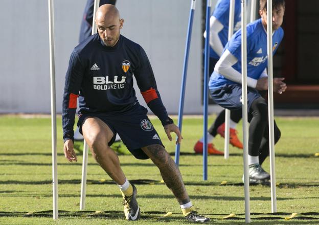 Simone Zaza, en un entrenamiento reciente con el Valencia. 