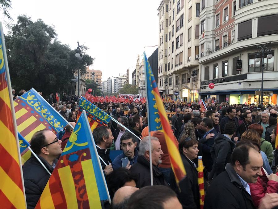 Fotos de la manifestación en Valencia por una financiación justa