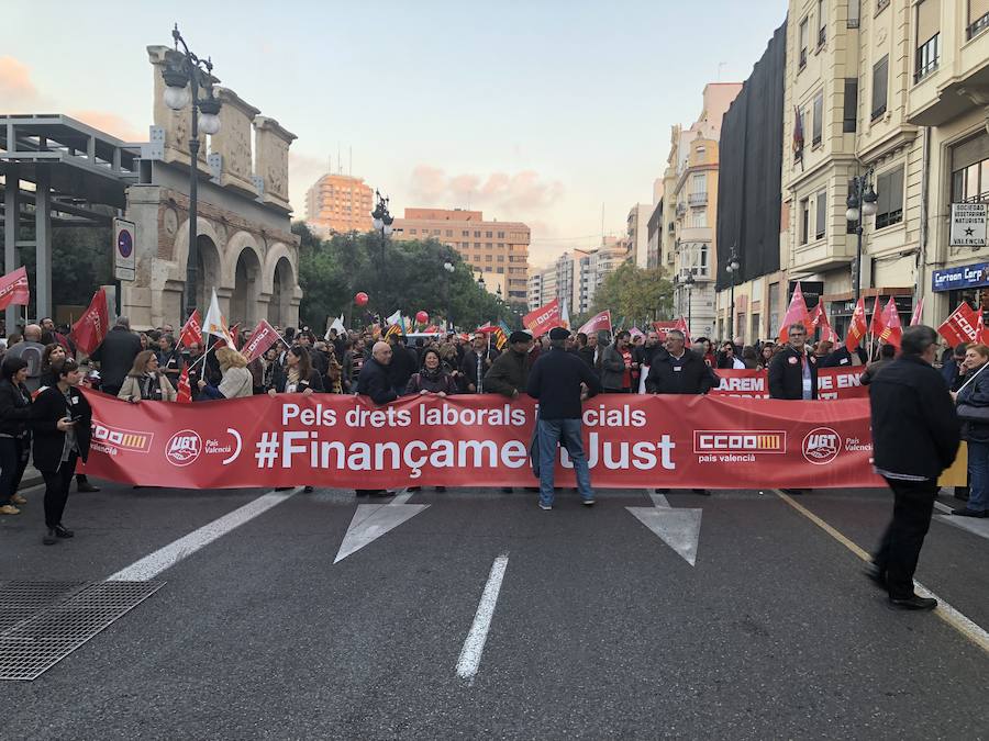 Fotos de la manifestación en Valencia por una financiación justa