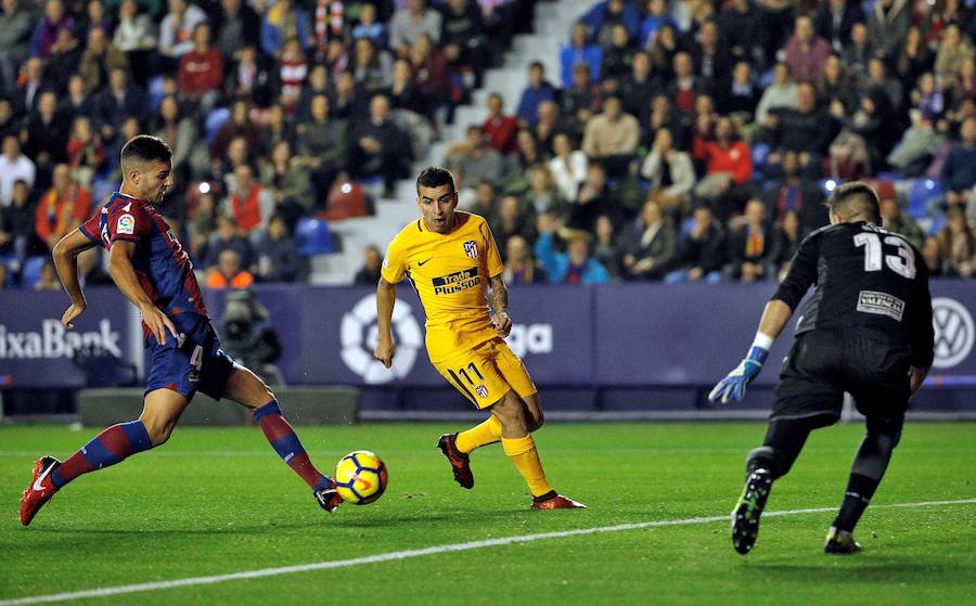 Estas son las mejores imágenes que deja el partido de la jornada 13 en el Ciutat de València