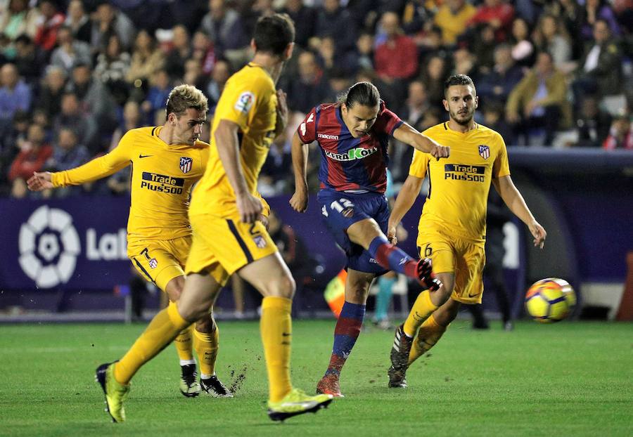 Estas son las mejores imágenes que deja el partido de la jornada 13 en el Ciutat de València