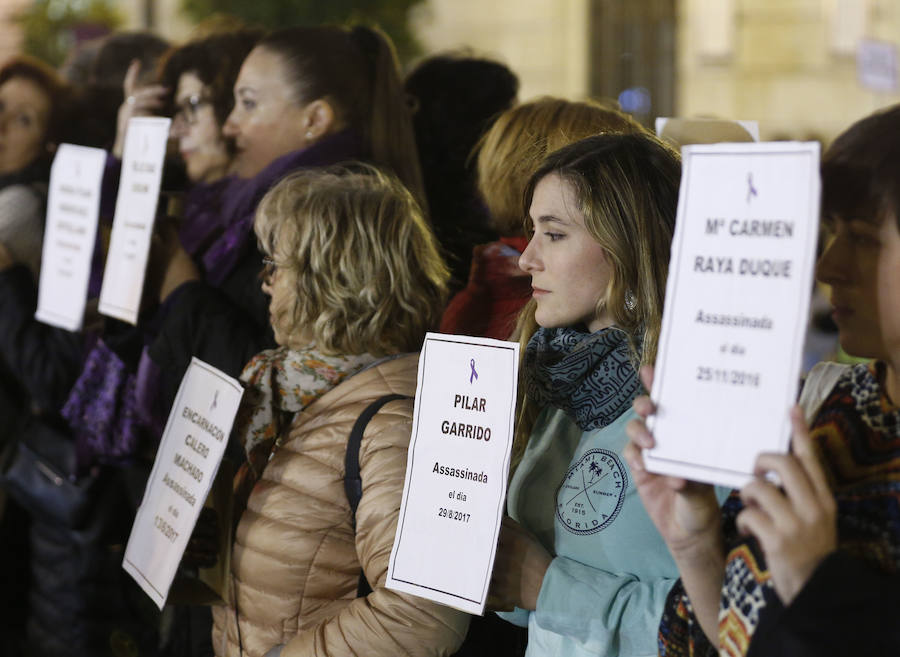 Fotos de la manifestación contra la violencia machista en Valencia