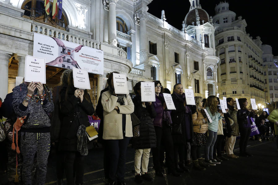 Fotos de la manifestación contra la violencia machista en Valencia