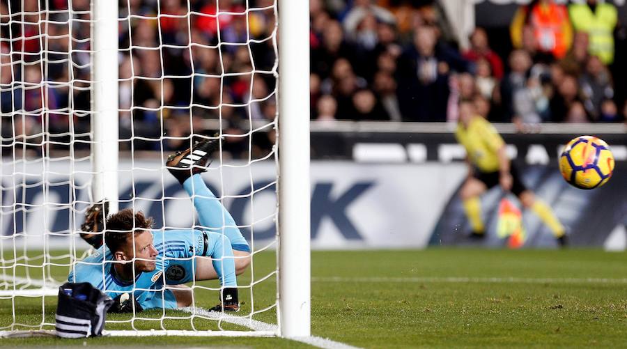 Los dos primeros clasificados de la Liga empataron en el césped de Mestalla y siguen invictos.