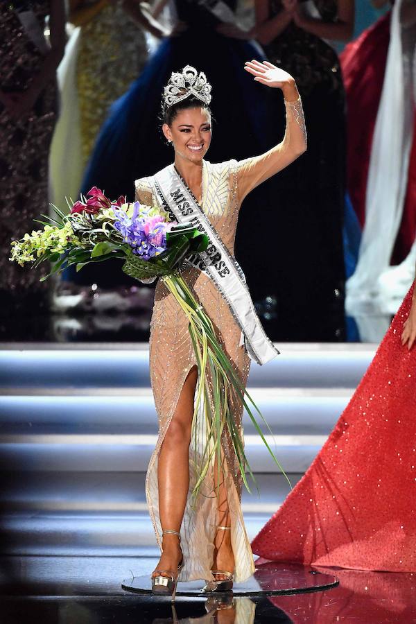 La sudafricana Demi-Leigh Nel-Peters, de 22 años, se hace con la corona y vence a la colombiana Laura González y a la jamaicana Davinia Bennet
