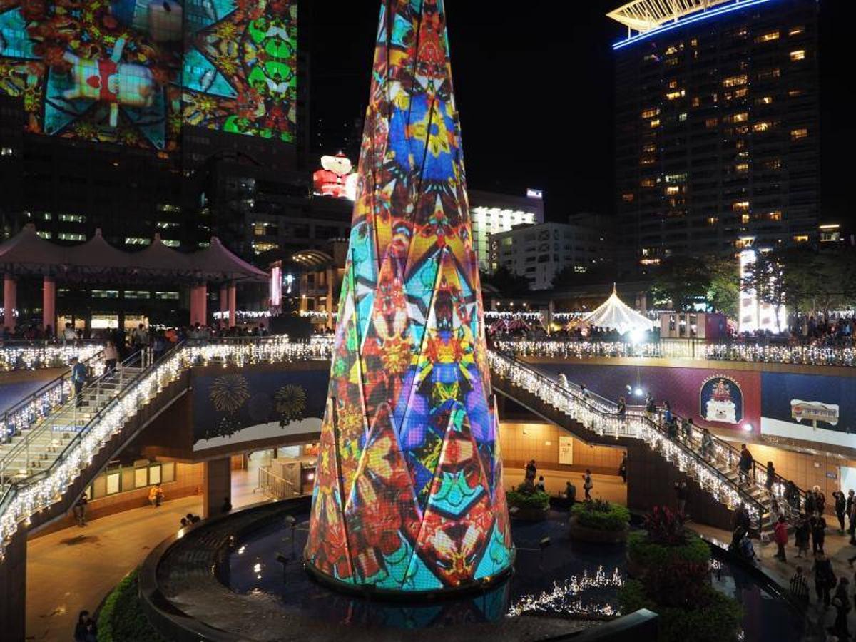 Taiwán enciende un árbol de Navidad en 3D.