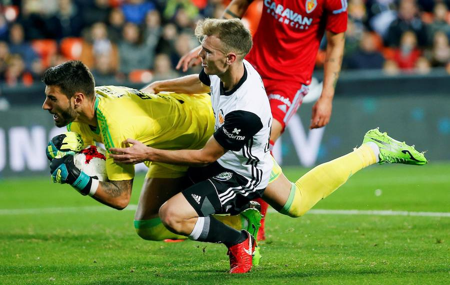 Estas son las mejores imágenes del choque de vuelta de dieciseisavos de Copa del Rey en Mestalla