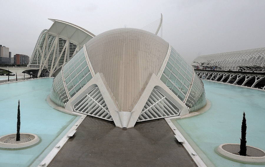 9.- Modernidad: Le "encanta" la arquitectura moderna y por ende la Ciudad de las Artes y las Ciencias. "Igual ahora no se valora tanto porque la hemos visto construir, por la política o porque siempre se valora más lo que no se tiene, pero a mí me parece uno de los lugares más espectaculares que he visto", concluye.