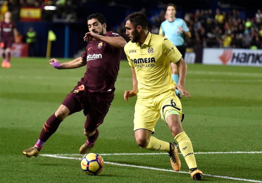 El conjunto de Valverde se impuso al de Calleja por 0-2 con goles de Luis Suárez y Messi. Los tantos llegaron cuando el Villarreal estaba con diez por expulsión de Raba. 