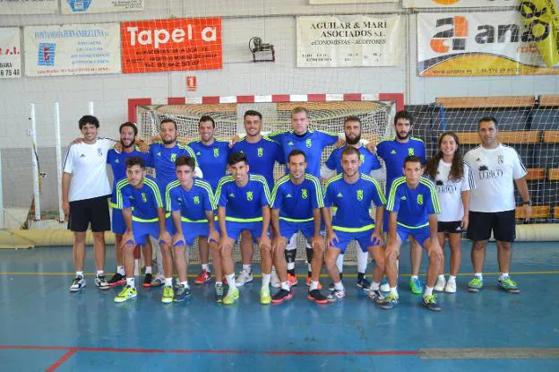 La plantilla que inició la temporada del Dénia Futsal. 