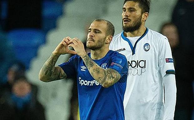 Sandro celebra un gol en un partido de Liga Europa frente al Atalanta en noviembre.