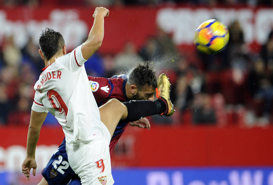 Éstas son las mejores imágenes que deja el choque de la jornada 16 de la Liga en el Sánchez Pizjuán