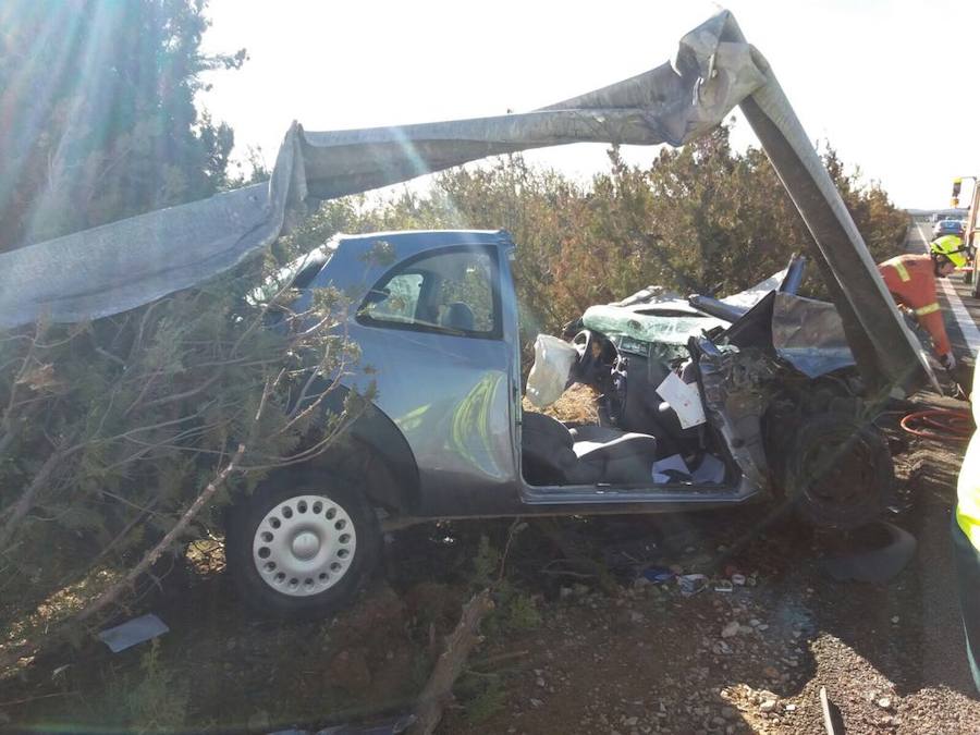 Fotos del accidente de un hombre de 80 años en la A-3 en Buñol