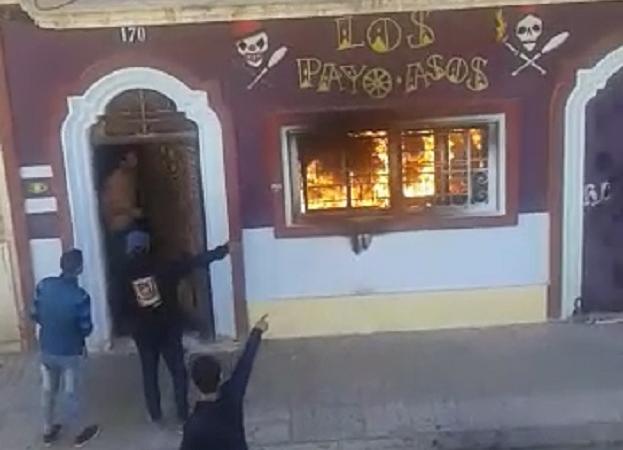 Desalojada una vivienda con okupas en el Cabanyal tras un incendio