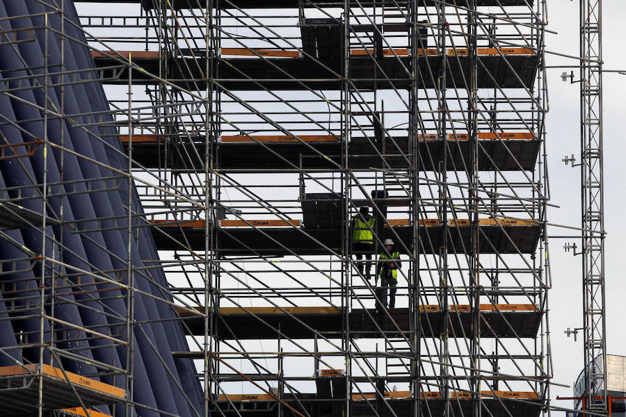 Fotos de las obras del Ágora, que acogerá el Caixafórum Valencia