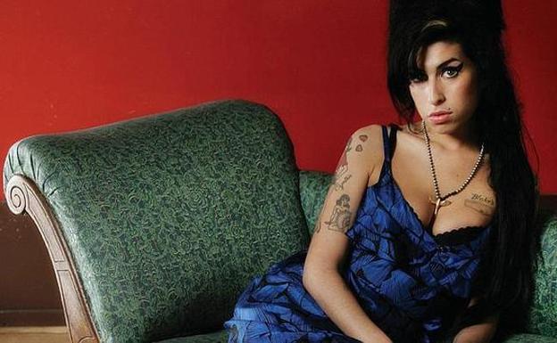 El fantasma de Amy Winehouse visita a su padre