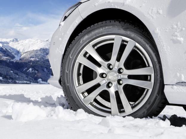 Los neumáticos de nieve, cada vez más utilizados.