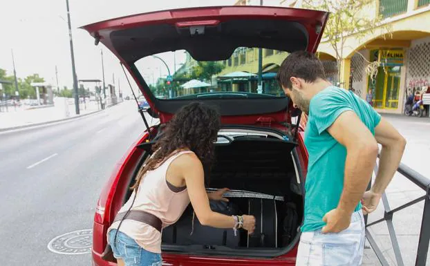 Usuarios de la web Blablacar comparten coche para viajar. 