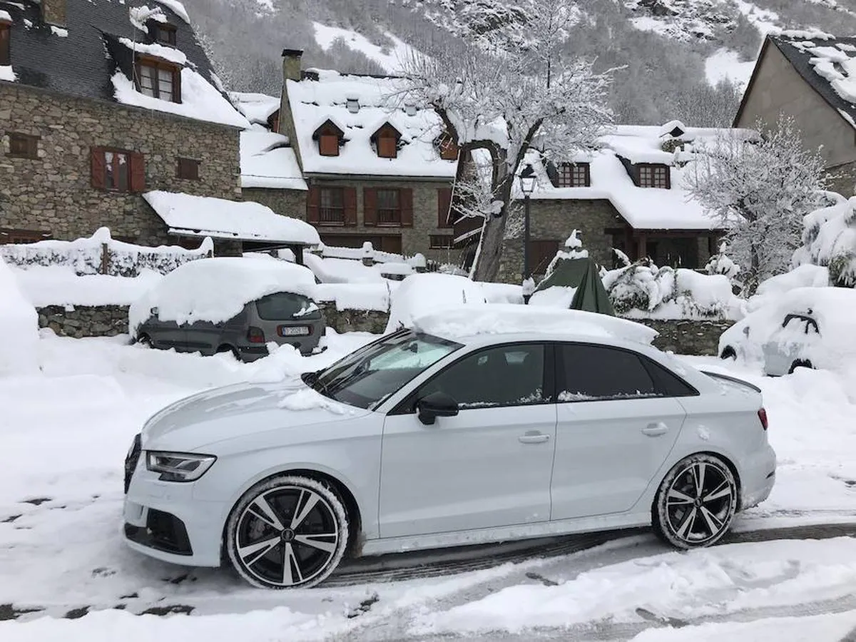 Con 400 CV, turbo, tracción total y cambio automático, el RS3 tiene las cualidades de un deportivo en un coche de uso cotidiano