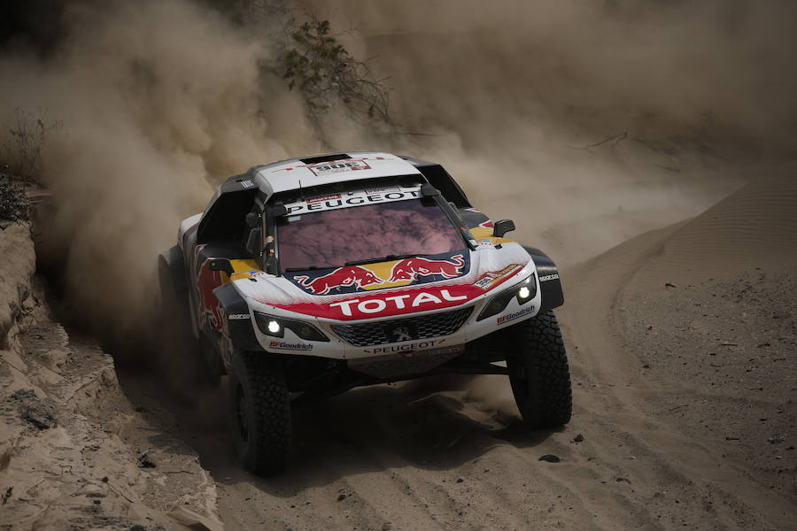 Los franceses Sebastian Loeb y Daniel Elena, de Peugeot. 