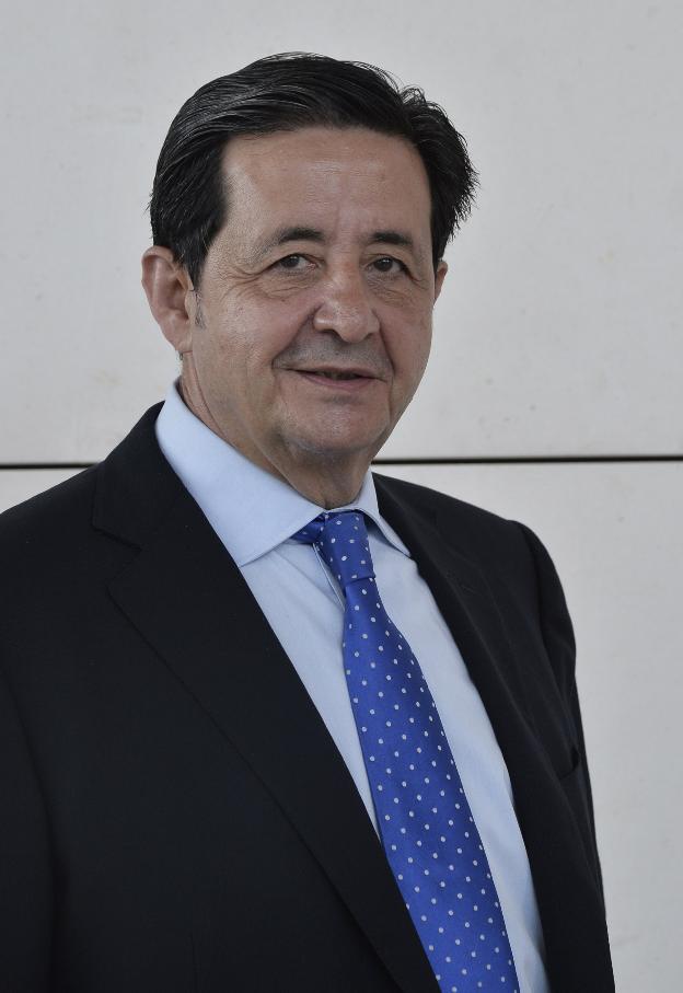 José Miguel Laínez, reelegido vicepresidente de la SEN