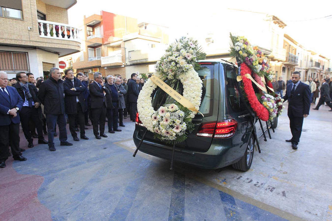 Fotos del funeral de Francisco Pons, expresidente de la Asociación Valenciana de Empresarios (AVE)