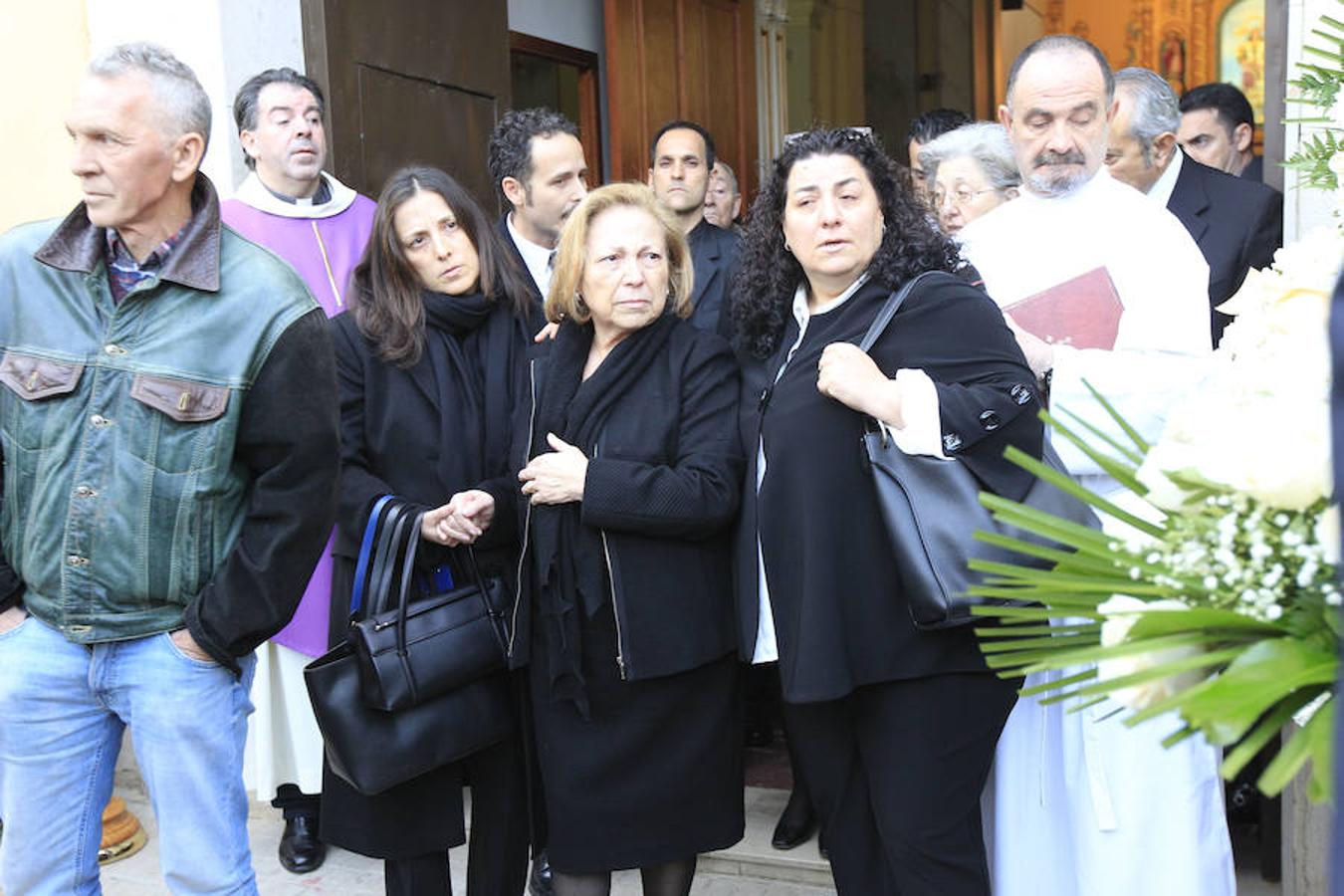 Fotos del funeral de Francisco Pons, expresidente de la Asociación Valenciana de Empresarios (AVE)