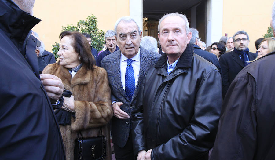 Fotos del funeral de Francisco Pons, expresidente de la Asociación Valenciana de Empresarios (AVE)