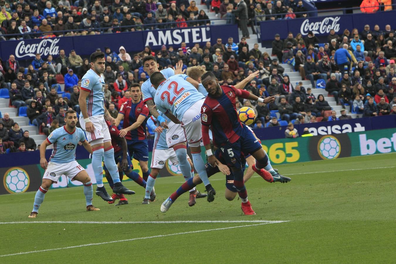 Estas son las fotos que deja el partido de la jornada 19 de la Liga en el Ciutat