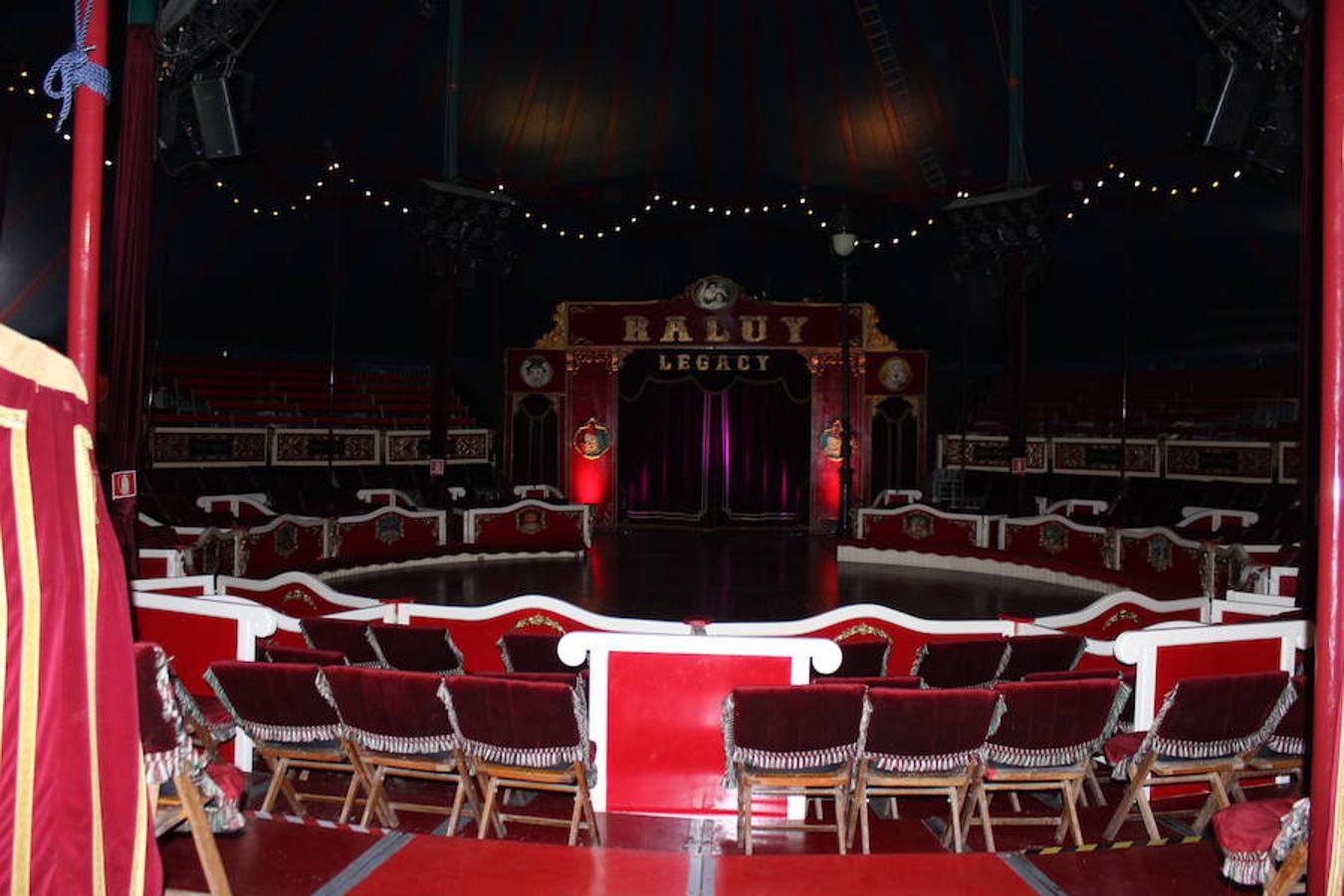 Nos vamos con el Arona a la Marina de Valencia para conocer el Circo Raluy, donde las hermanas Emily y Niedziela son el centro de atracción