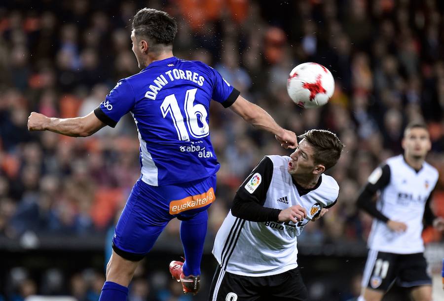 Estas son las mejores imágenes del partido de ida de cuartos de Copa del Rey en Mestalla