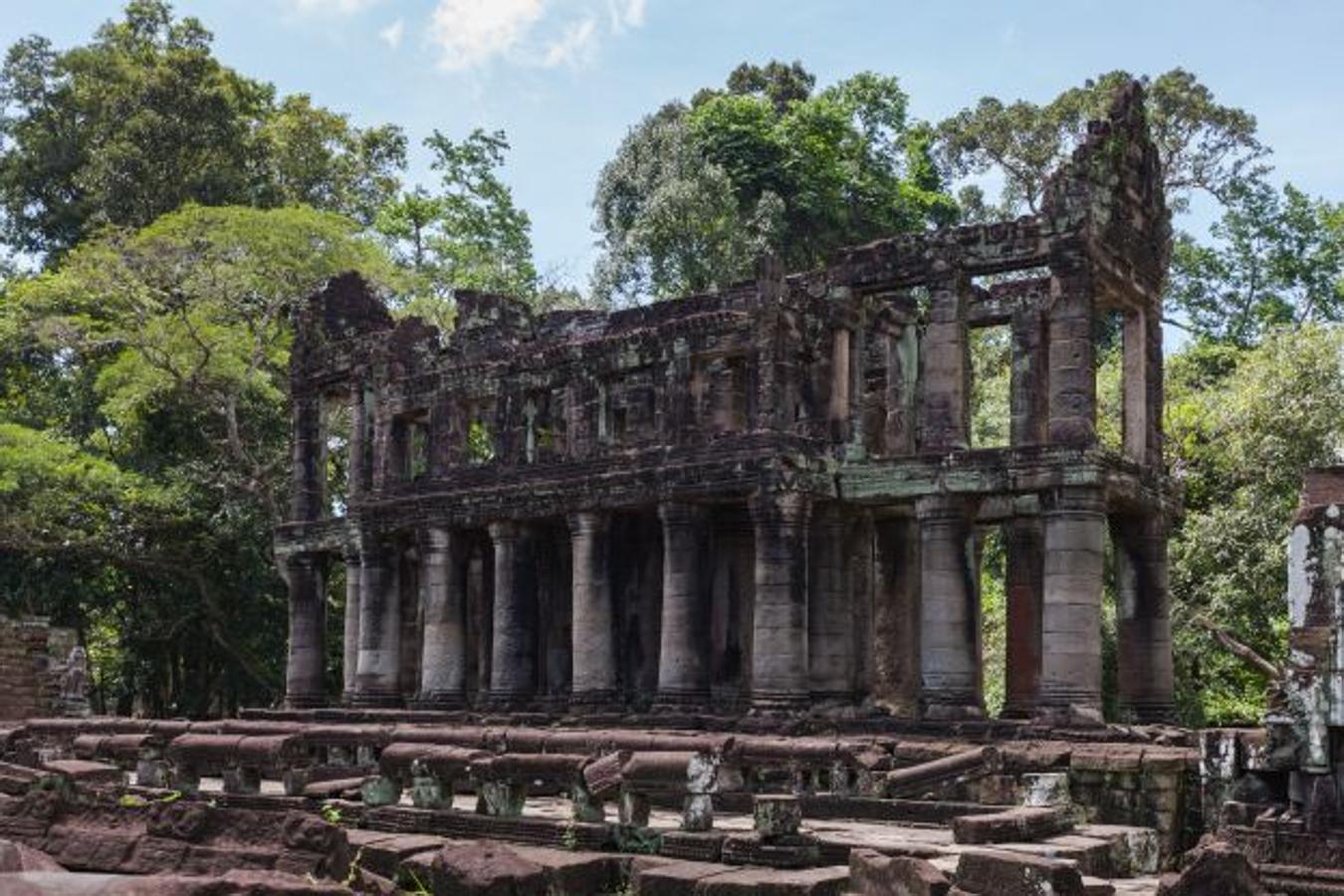 Son una reliquia del patrimonio de Camboya, todo un orgullo nacional que exhiben incluso en su bandera, y el principal reclamo turístico del país y del continente asiático.